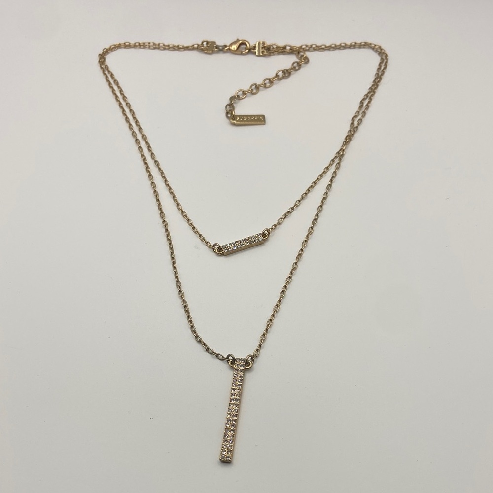 Chic Gold Layered Necklace with Crystal Accents